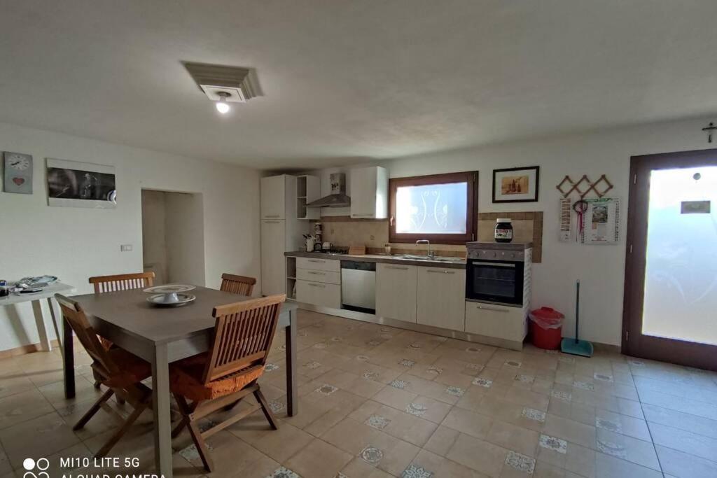 Casa Relax In Periferia Con Ingresso E Parcheggio Privato. Apartamento Zimmardo Exterior foto